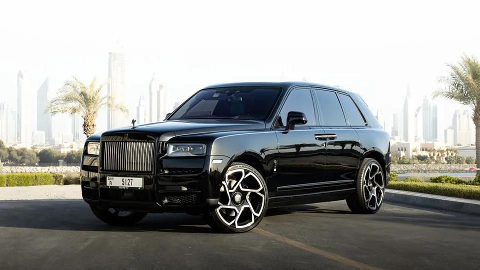 Rolls-Royce Cullinan - 885x460